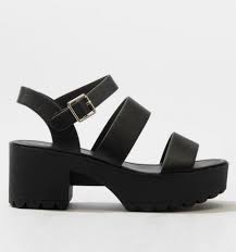 Platform Sandals: Height and Comfort Combined