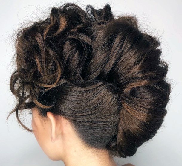 The French Twist: Glamour and Grace 
